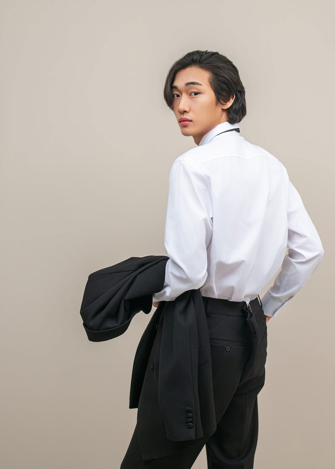 밝은 배경 프로필사진 촬영 스타일 예시