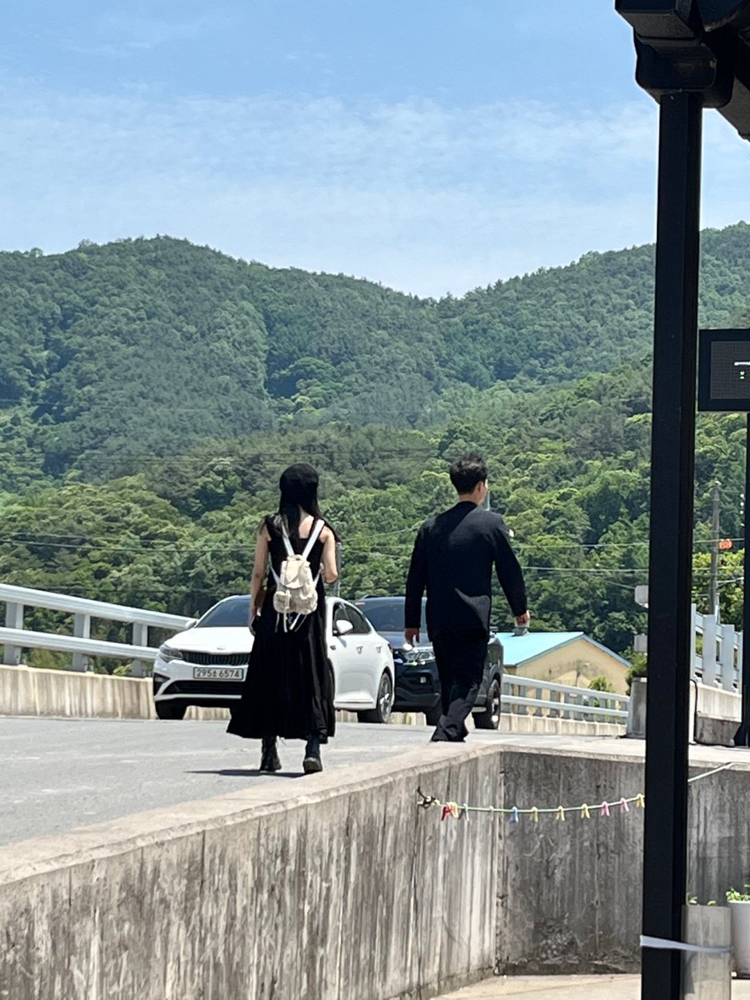 의령 시골길을 걷는 스냅 — 김스튜디오