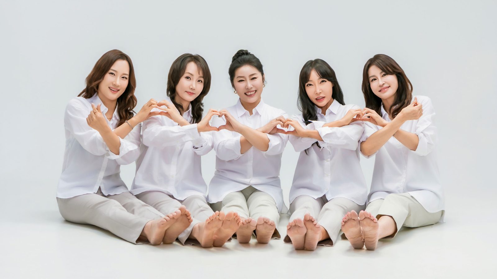 창원 우정사진, 다섯이 같은 옷을 입으면 어떻게 보일까 사진 7