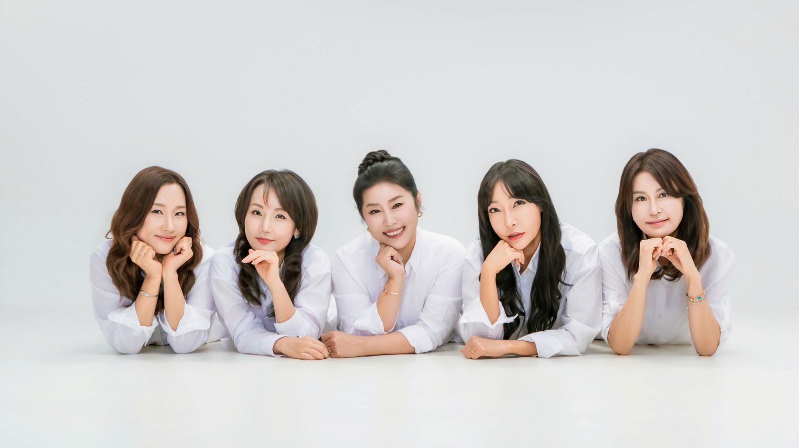 창원 우정사진, 다섯이 같은 옷을 입으면 어떻게 보일까 사진 9
