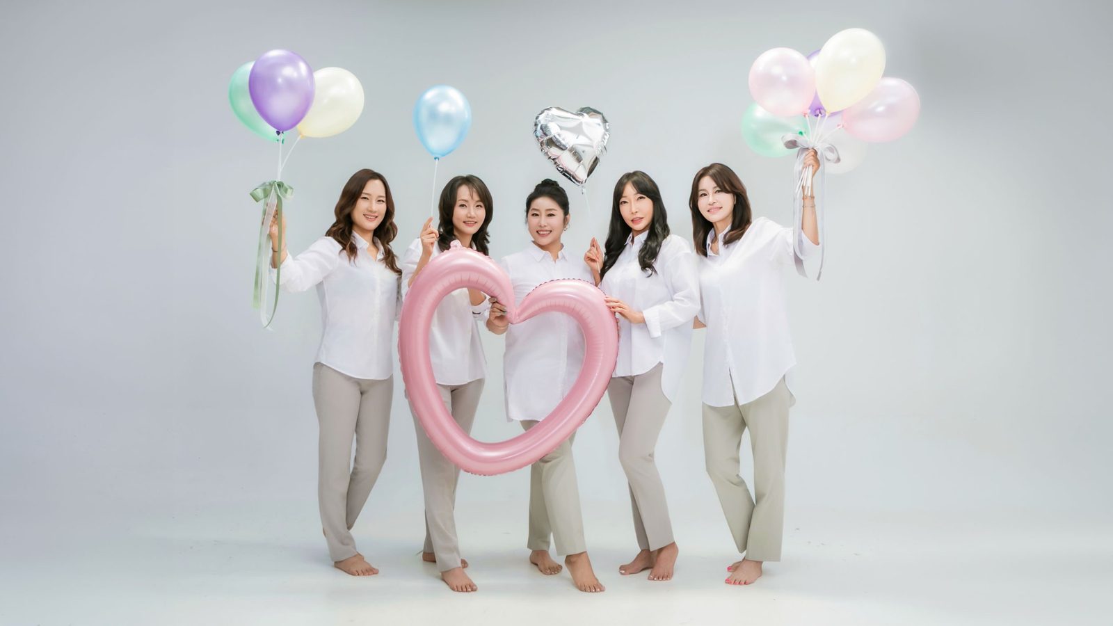 창원 우정사진 — 풍선 하나로 다섯이 다시 스무 살이 된 오후 사진 1