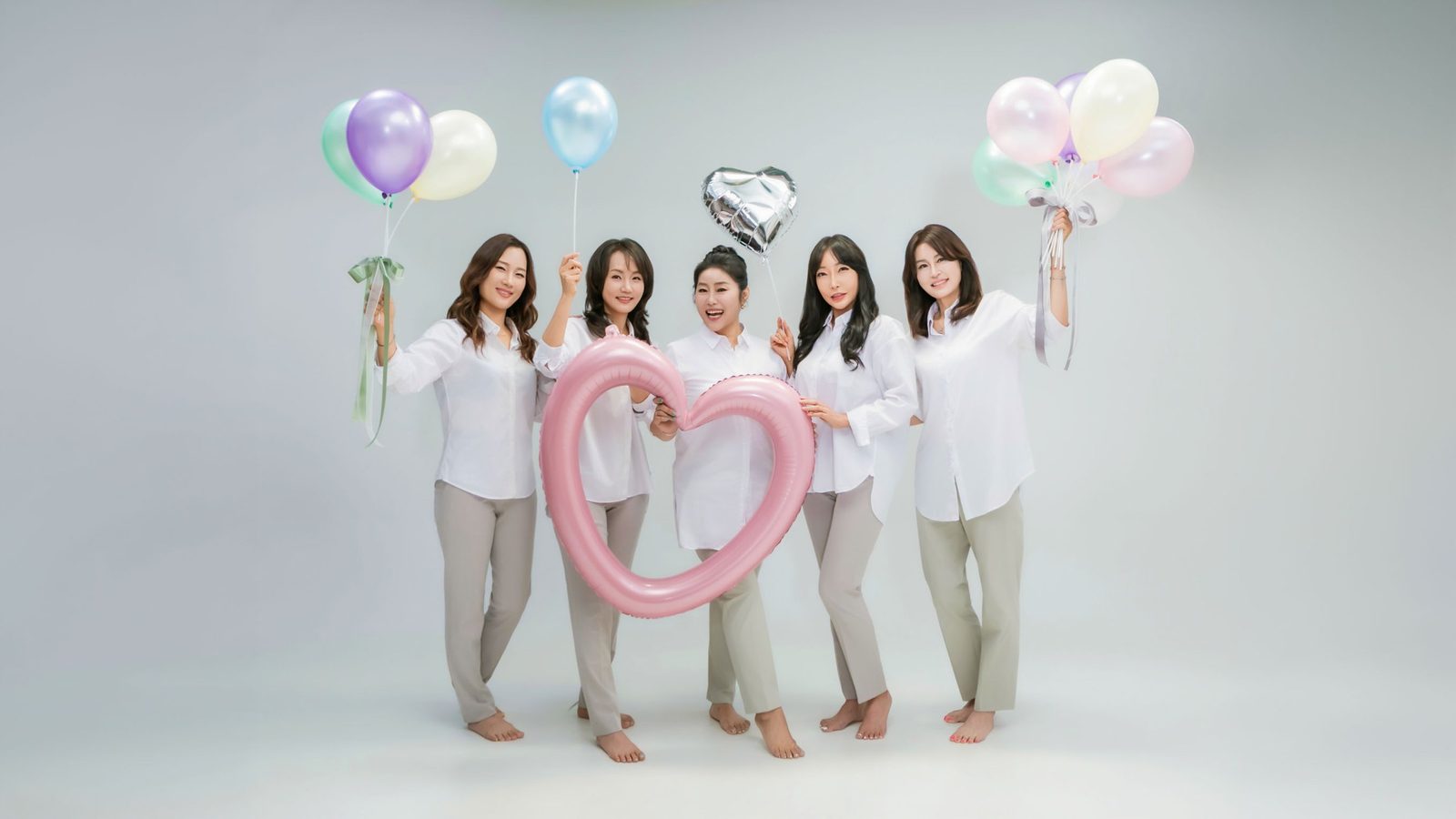 창원 우정사진 — 풍선 하나로 다섯이 다시 스무 살이 된 오후 사진 2