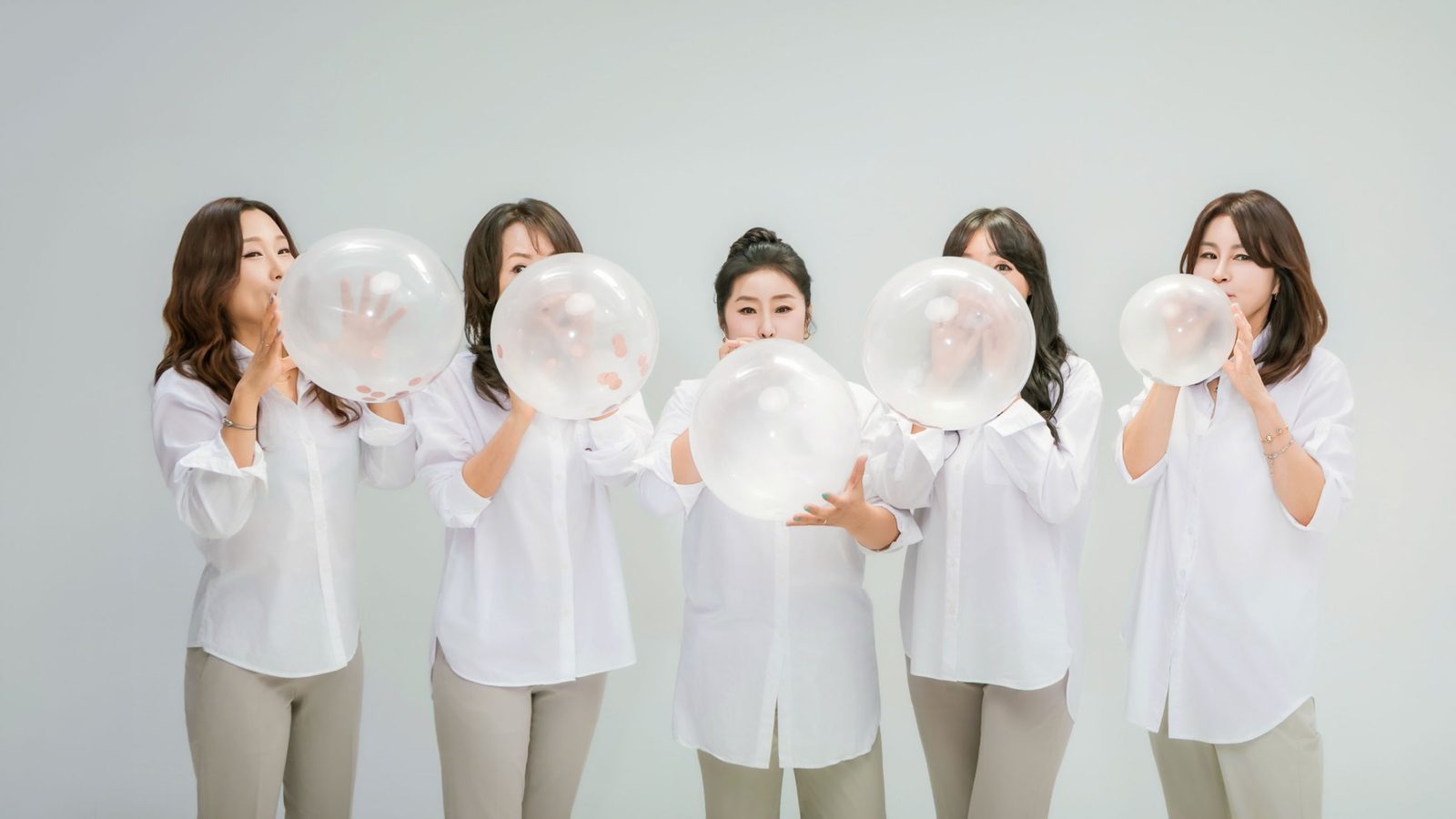 창원 우정사진 — 풍선 하나로 다섯이 다시 스무 살이 된 오후 사진 4